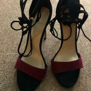 women heels black and maroon